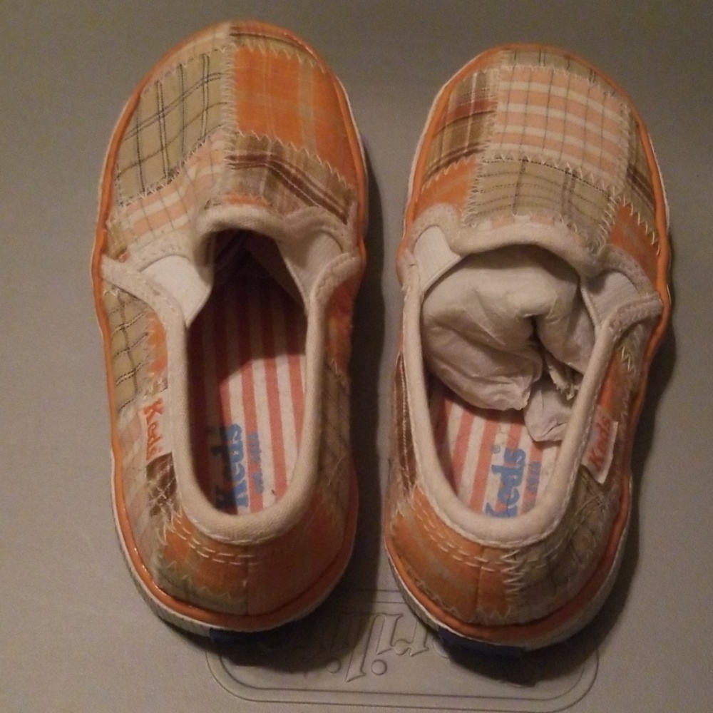 Canvas Flats - Picture 3 of 3